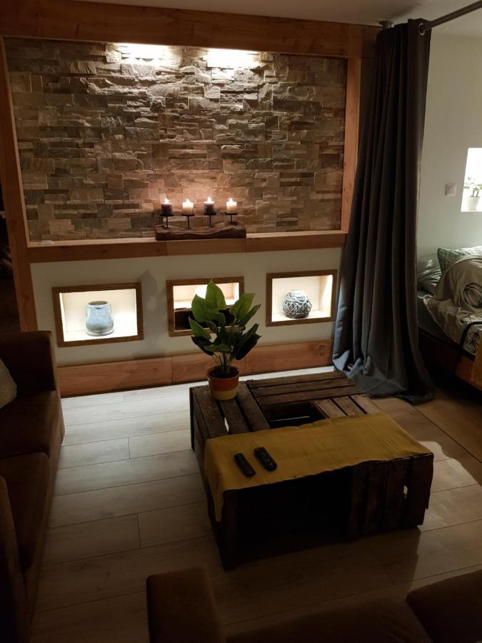 L'Idyllique - Studio Prive Sous Maison Saint-Didier-sur-Beaujeu エクステリア 写真