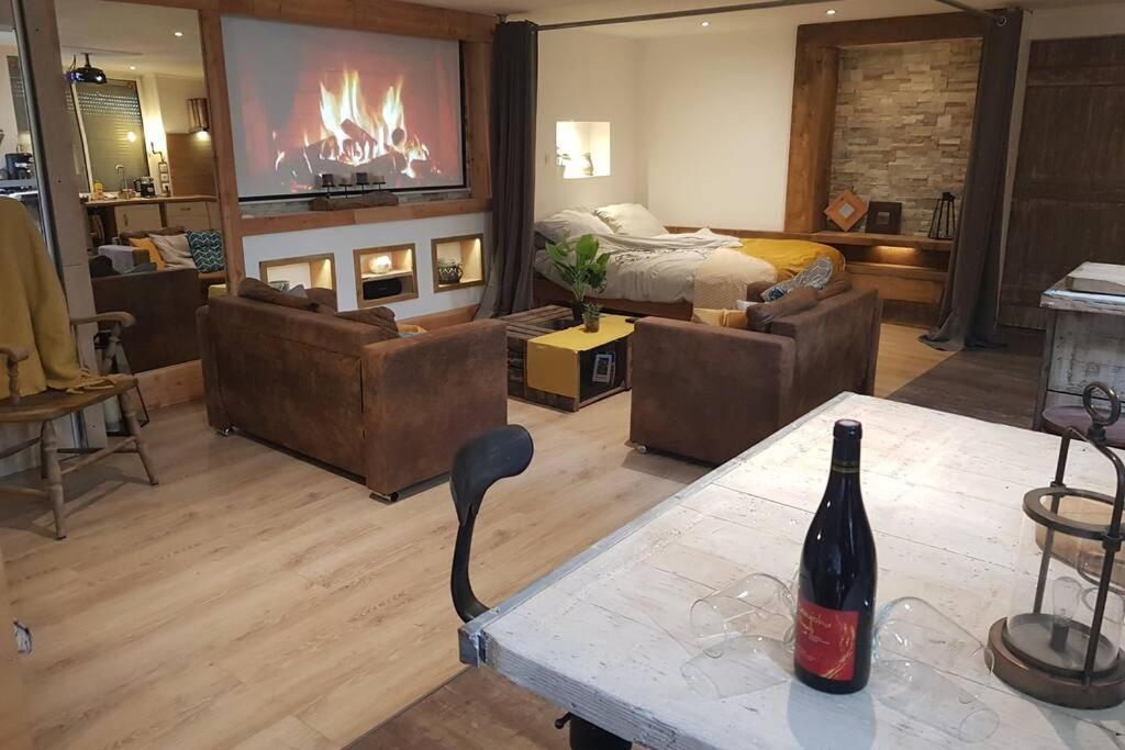 L'Idyllique - Studio Prive Sous Maison Saint-Didier-sur-Beaujeu エクステリア 写真