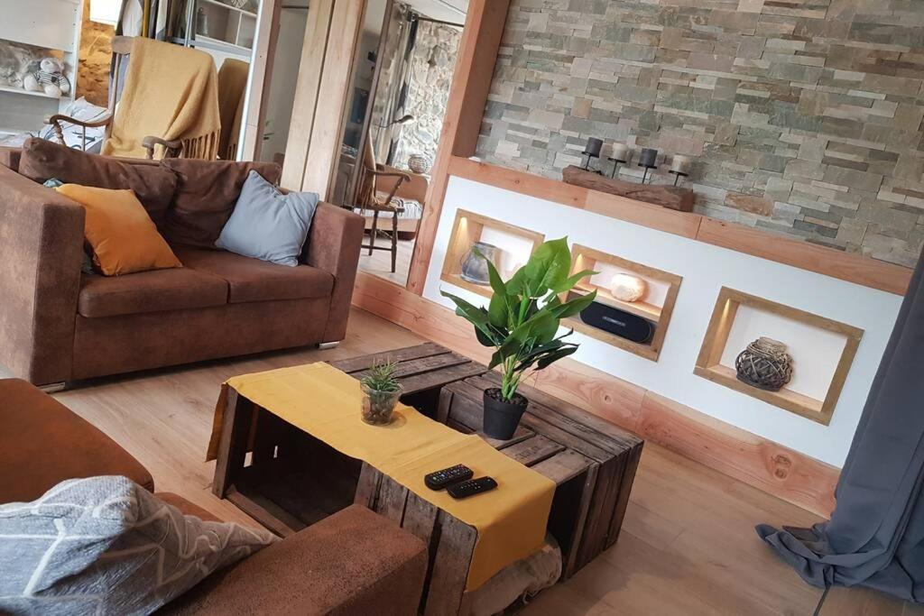 L'Idyllique - Studio Prive Sous Maison Saint-Didier-sur-Beaujeu エクステリア 写真